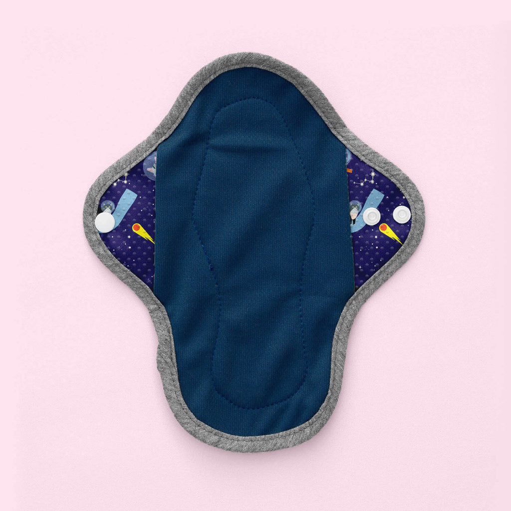 HyPsActiveLinerSpaceCatsFront001