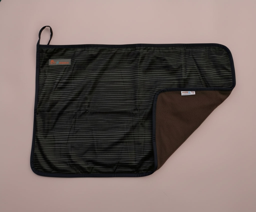 LS_Mini_Mat_-_Black_Lines_Print_003