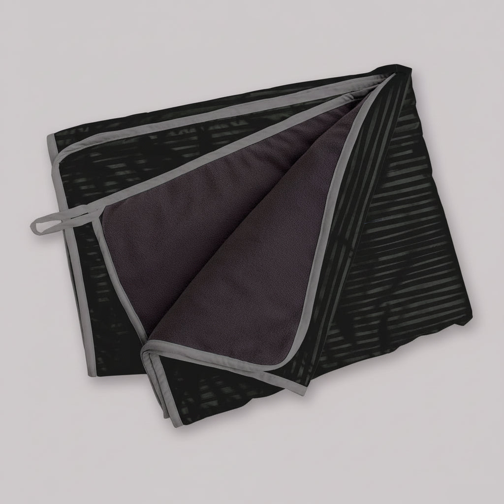 Lifesaver_XL_-_Black_Lines_Print_001