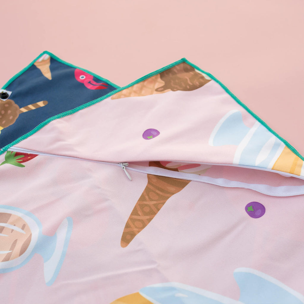 Moasis_Towel_Original_-_Flamingo_Parfait_Print_003