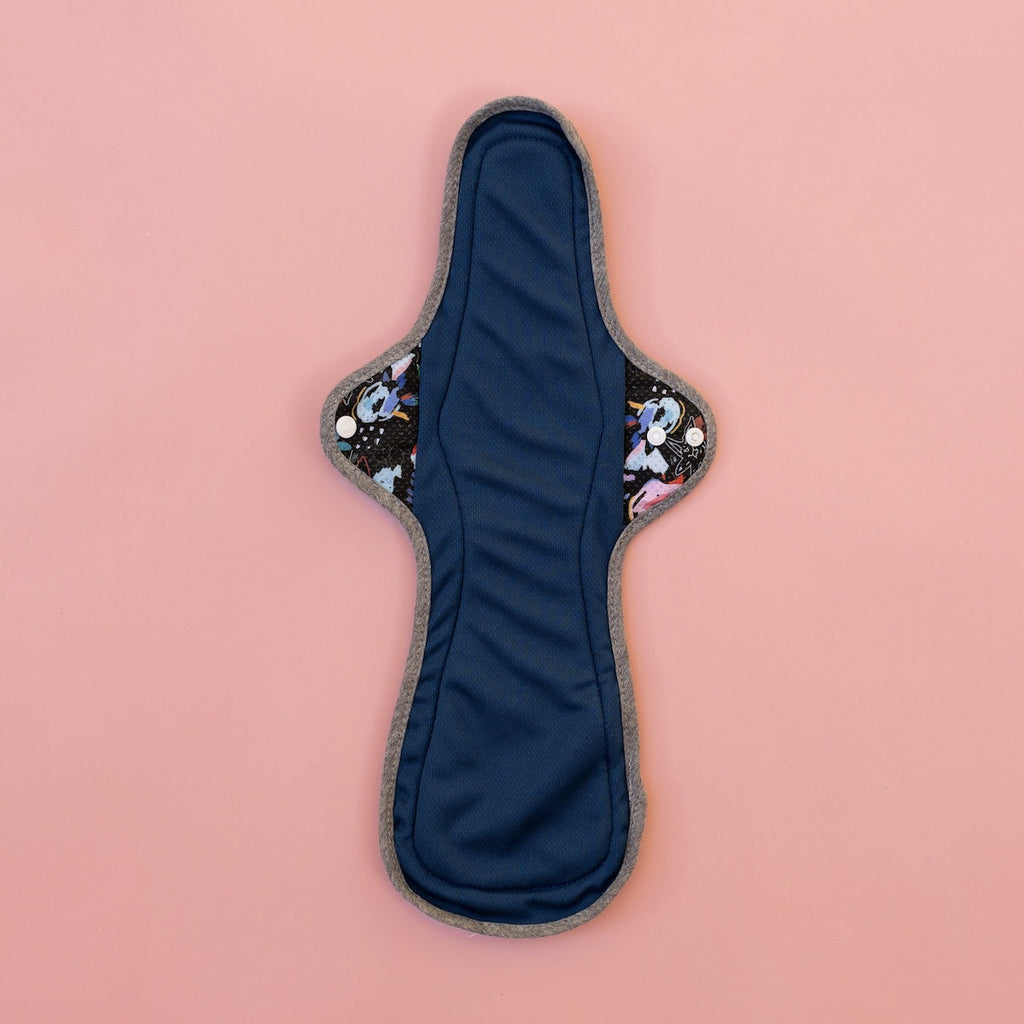 Image for HyPs Active Reusable Pad - size Max, design Florals Black